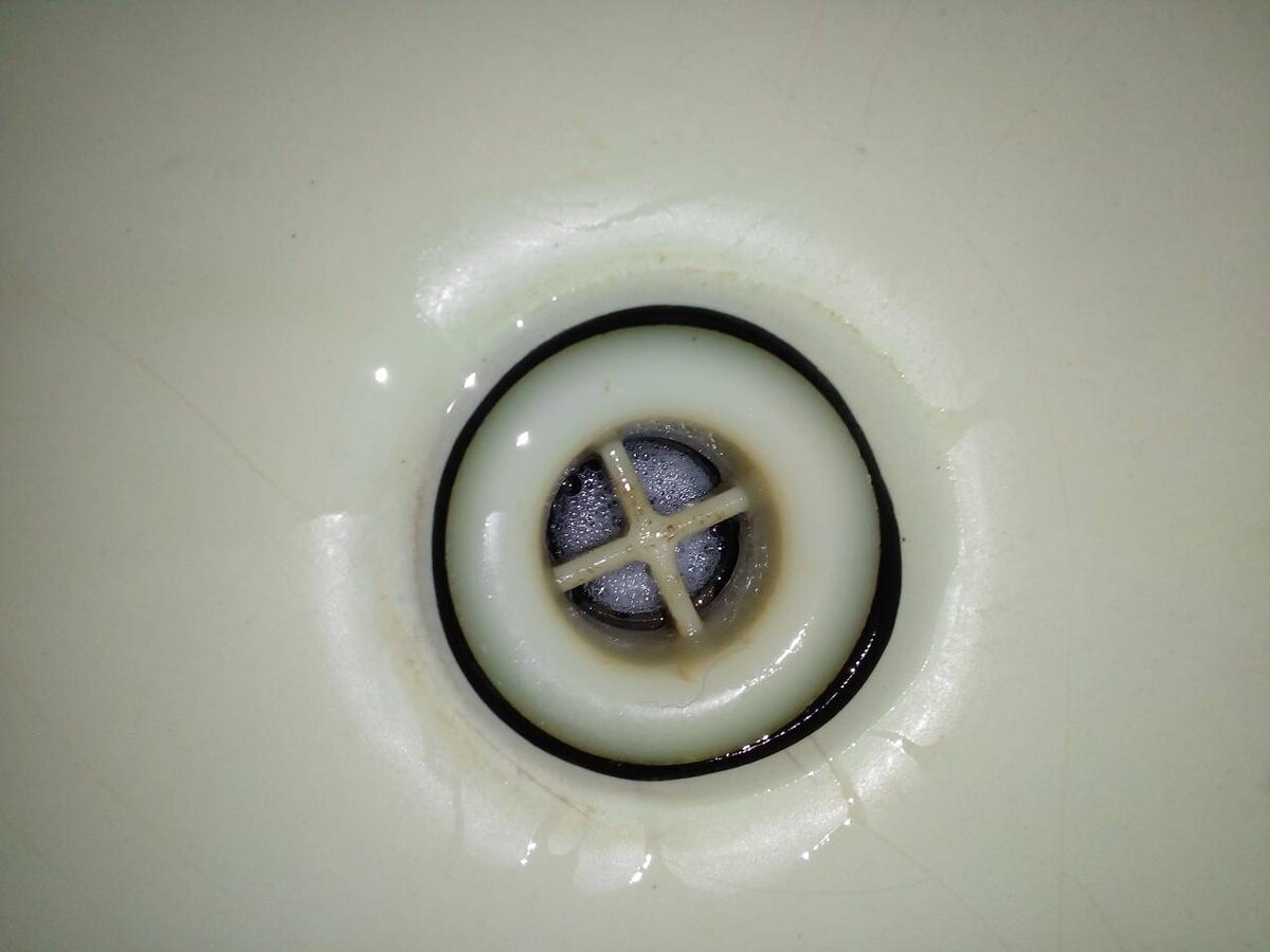 Вот этот самый слив. Как прочистить, фото мое