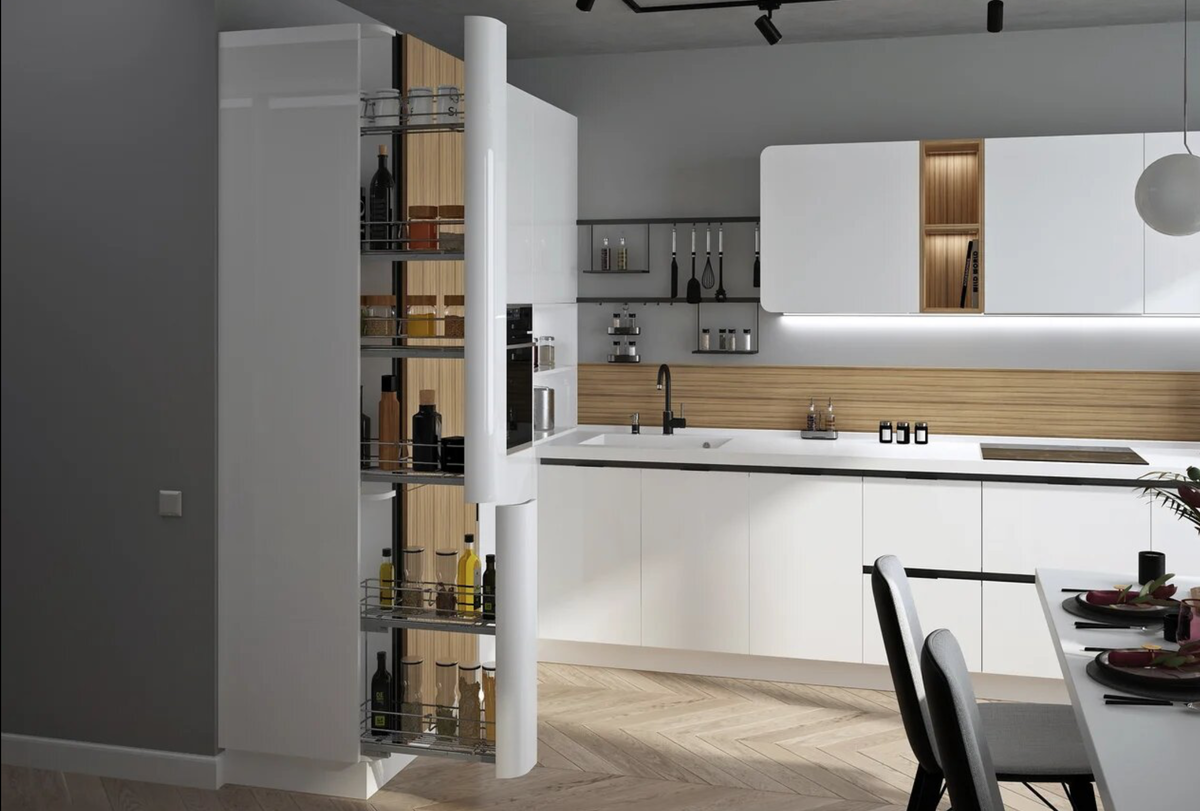 На фото: Гарнитур Анта Гола с выдвижными системами хранения от «Стильные Кухни».