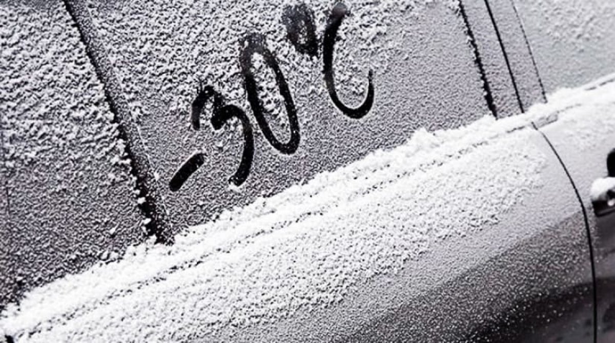 Машина зимой