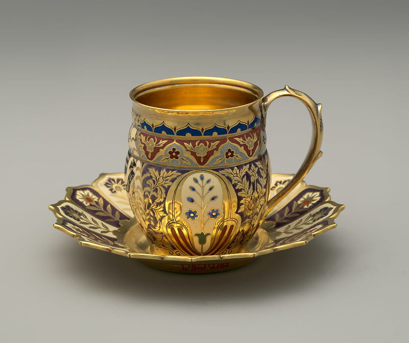 Чашка из «Сервиза Маккея», Tiffany & Co, 1878 г., Метрополитен-музей, Нью-Йорк