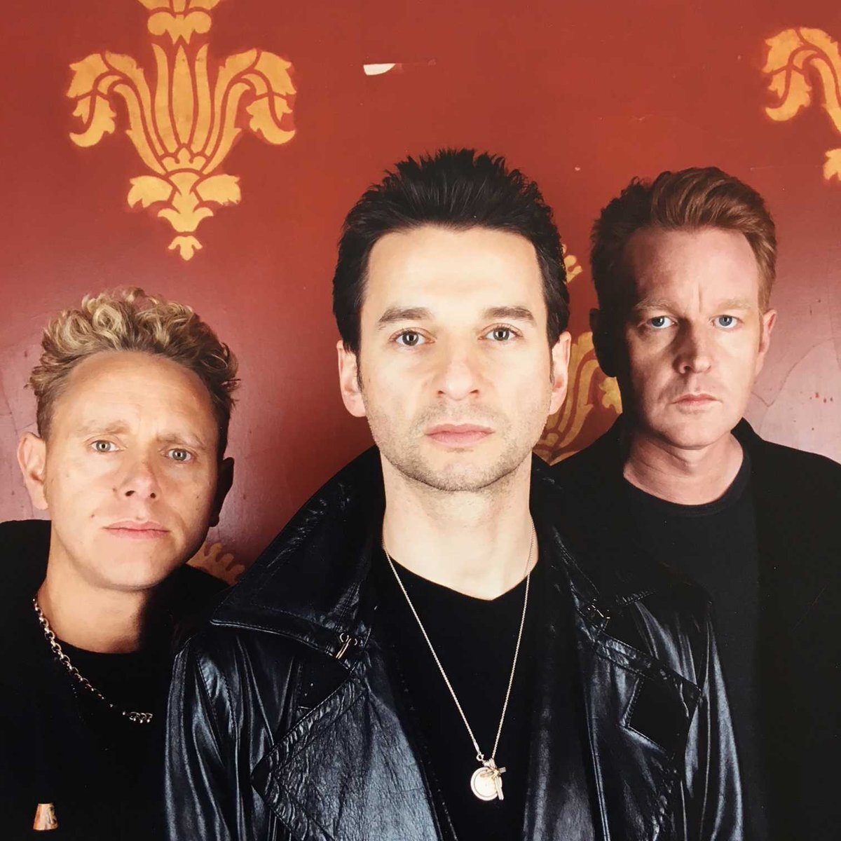 Слушать депеш мод 80 90 лучшие песни. Depeche mode 1996. Depeche mode фотосессии. Группа depeche mode 1980. Группа depeche mode в молодости.