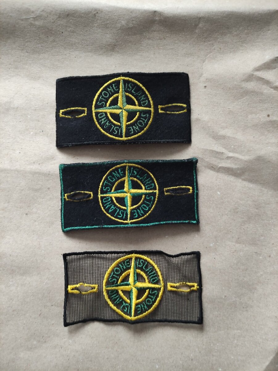 Что такое патч. Оригинальный патч Stone Island сзади. Винтажный патч стон Айленд. Паленый патч Stone Island. Стон Айленд паль.