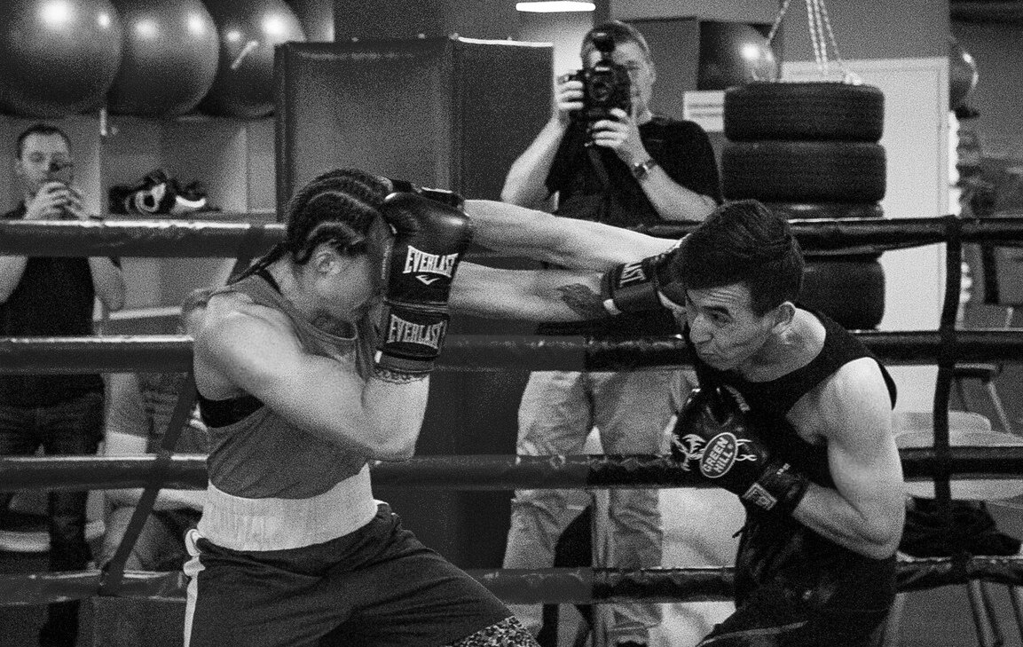 песни для драк. неоспоримый 2 нарезка боев. музыка для драки с братом мем. песни для драк. музыка для драки с братом.