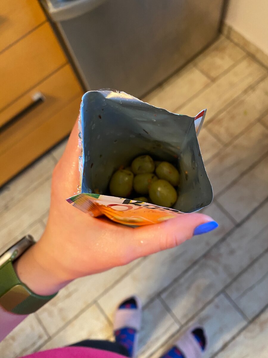 Оливки в упаковке 