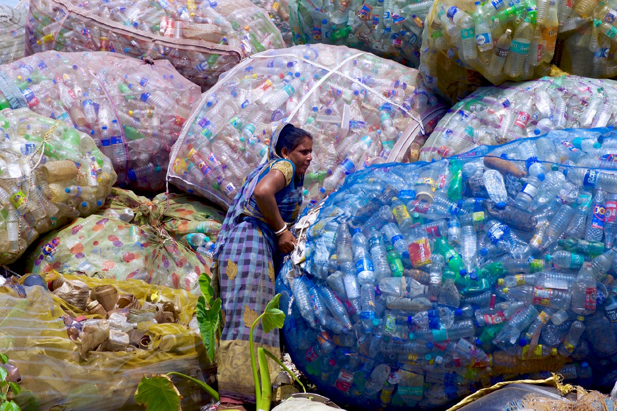 Waste definition. Recycle художники.