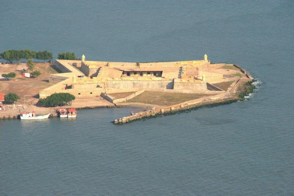 Fig. 2. Eng. Venezuela, 17th-century fortress of San Carlos de La Barra, protecting the passage through lake Maracaibo.