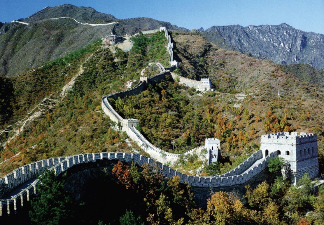 Китайская стена находится. Мутяньюй Великая китайская стена. Протяженность Великой китайской стены. Великая китайская стена Династия Цинь. Древнекитайская стена.