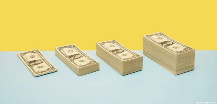 В одной из притч Аркад говорит о приёмах обогащения по просьбе короля. Он делит уроки на семь дней.