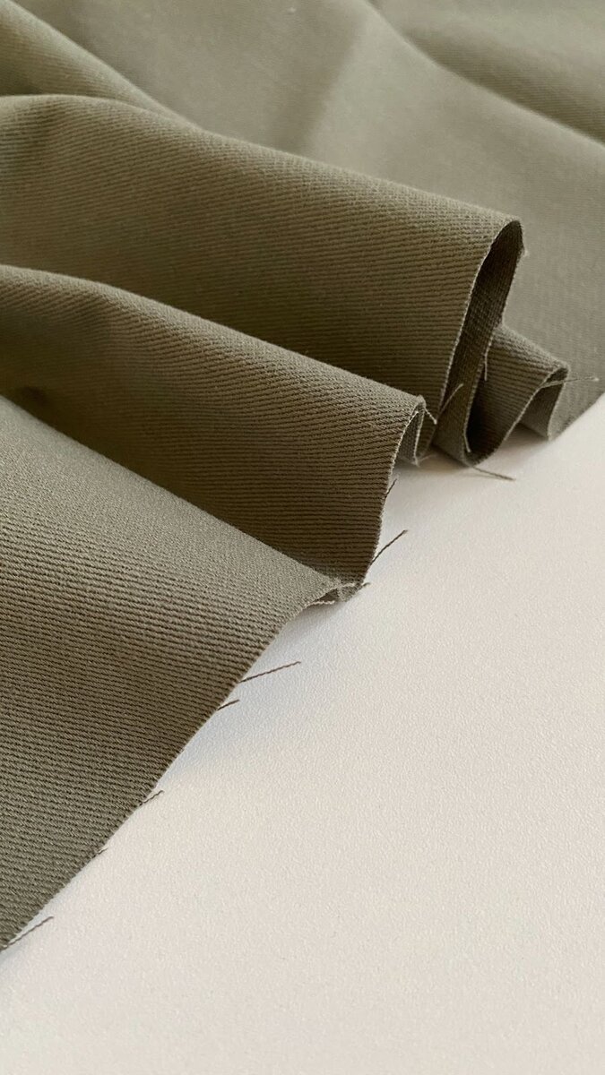 Обратите внимание на коттон твил - более мягкий вариант денима.