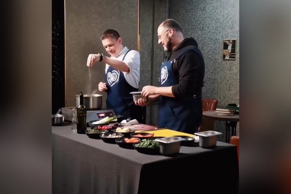     Мэр Владивостока принял участие в шоу «Вкус Дальнего Востока».  принтскрин видео.