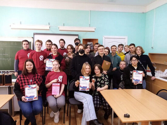     Знания Конституции РФ проверили студенты Хабаровска. ФОТО: мэрия Хабаровска