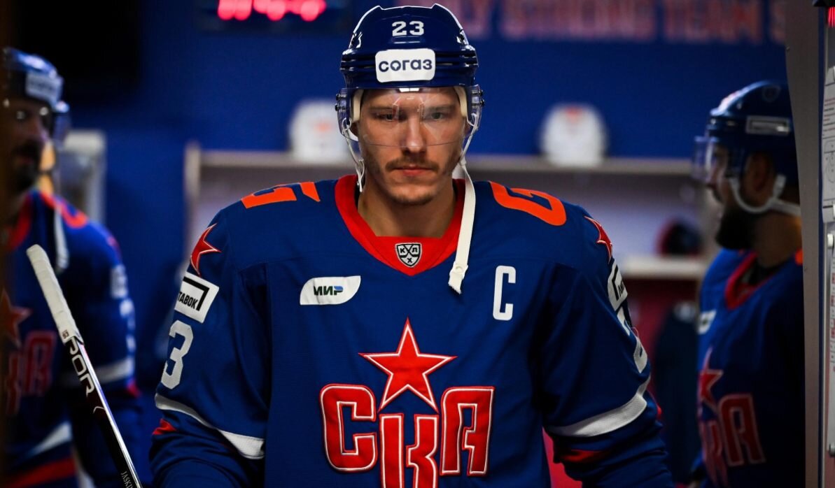 Дмитрий Евстигнеев хоккей