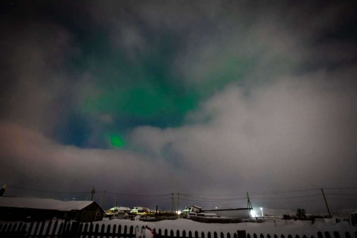 Единственное, что снял фотоаппарат. Человеческий глаз это не увидел