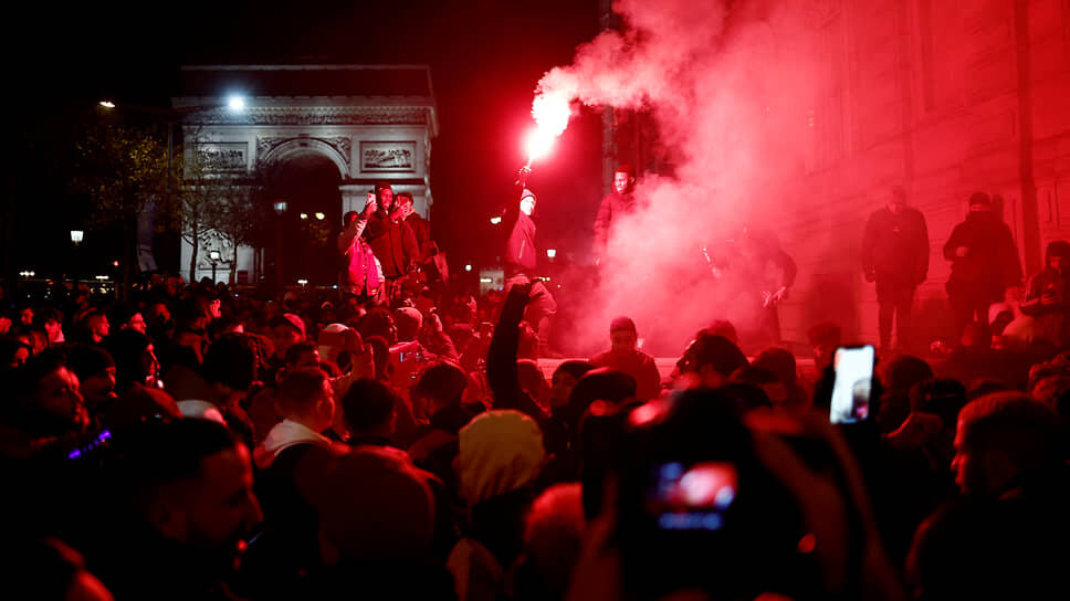 Фото: Benoit Tessier / Reuters📷Беспорядки в Париже