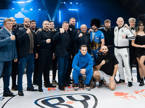     Экс-хабаровчанин выиграл пояс чемпиона на кубке мэра по панкратиону. ФОТО: мэрия Хабаровска