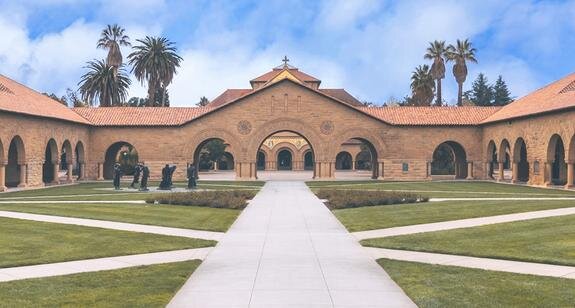    В США слово «американец» теперь помечено как нежелательное