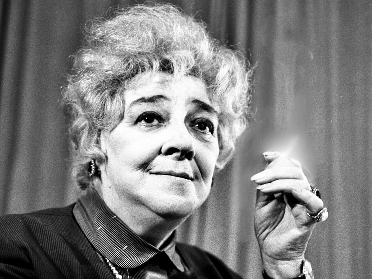   Великолепная и остроумная Фаина Раневская