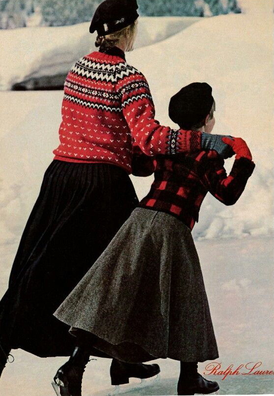 1980-е гг. Что может быть уютнее, чем мать и дочь, катающийся на коньках в свитерах от Ralph Lauren ?..