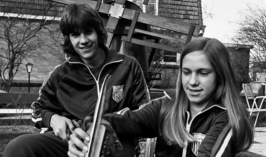 Эрик Хайден с сестрой Бет