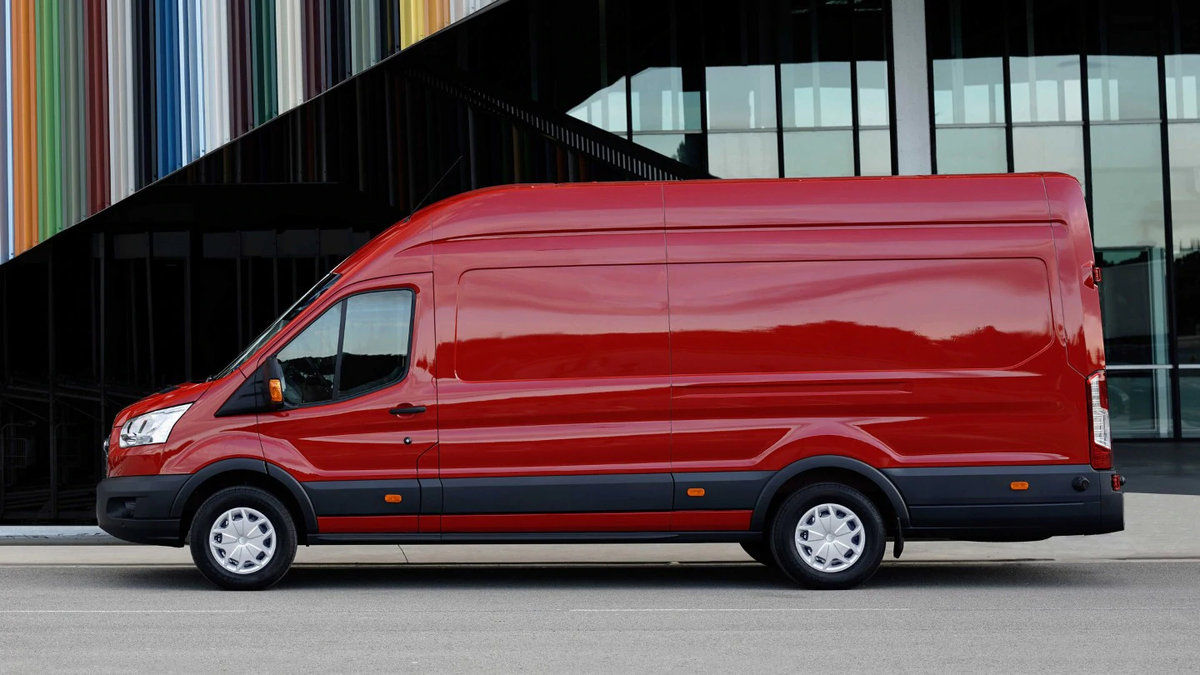 Ford transit соллерс. Ford e-transit. форд транзит грузовой 2021. реклама на ford transit. форд транзит серый 2013 махачкала.