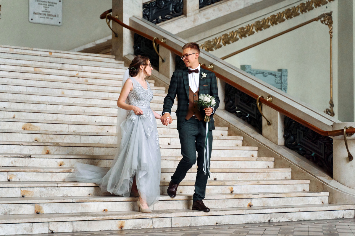 Парадный зал с мраморной лестницей.
Фото: Сергей Каличевский  