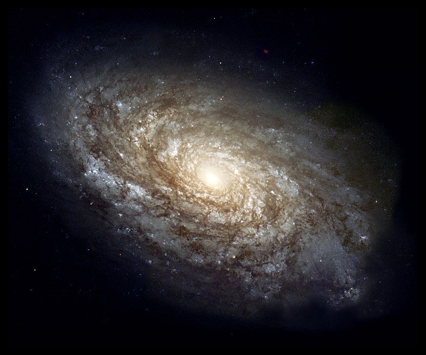 NGC 4414, спиральная галактика в созвездии Волосы Вероники