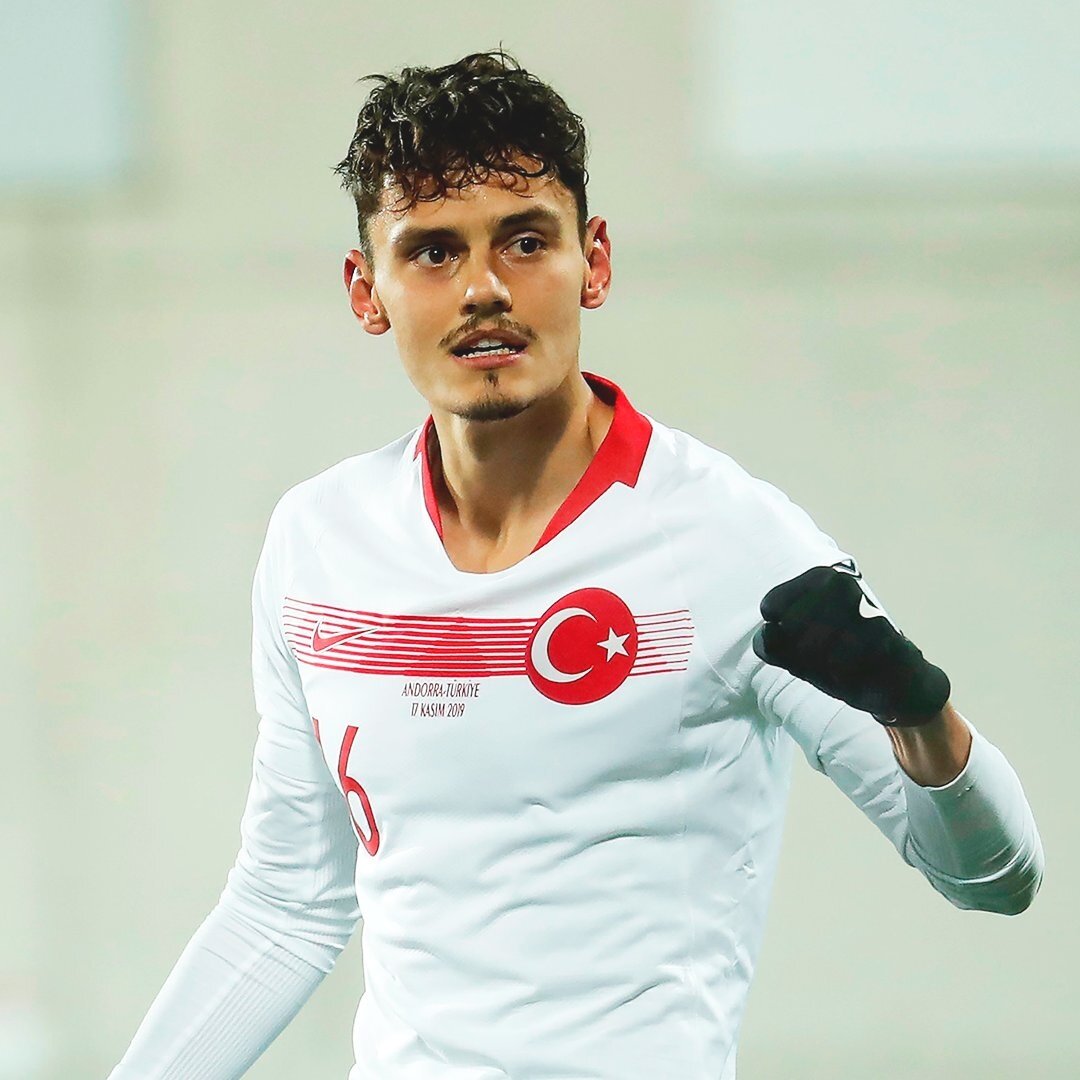 Энес Унал в составе сборной Турции, 2019 год.