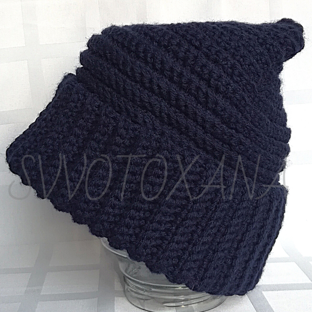 Стильная вязаная шапка