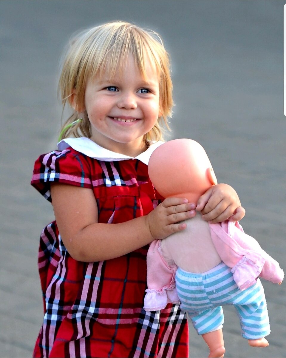 Катя в возрасте Абдулло, 3 года