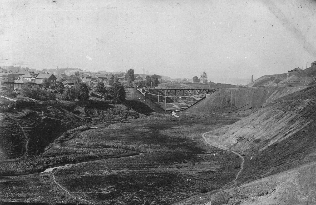 Вид на окраину города Перми от деревни Городские Горки. 1925 год