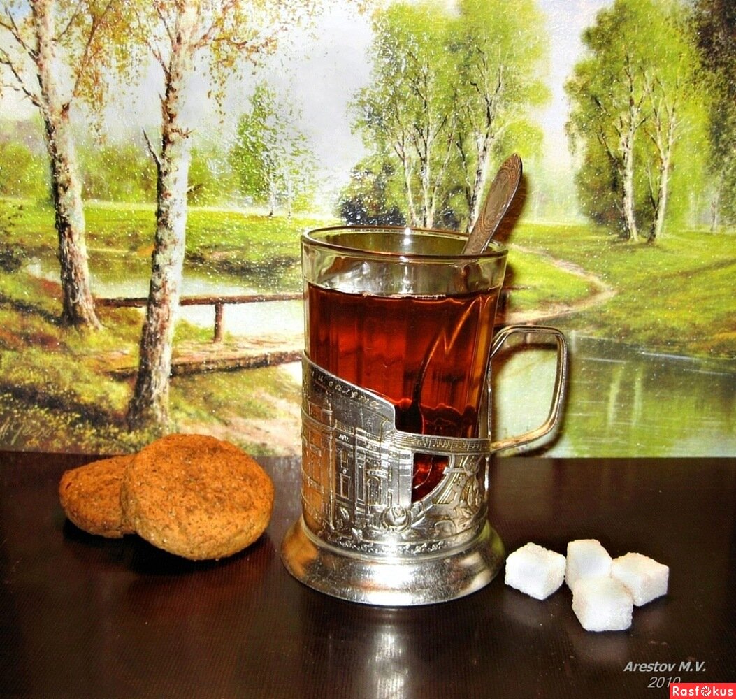 Турецкие стаканы армуды. 1 стакан чай. Мятный чай. Чай в граненом стакане. 1 стакан чай.