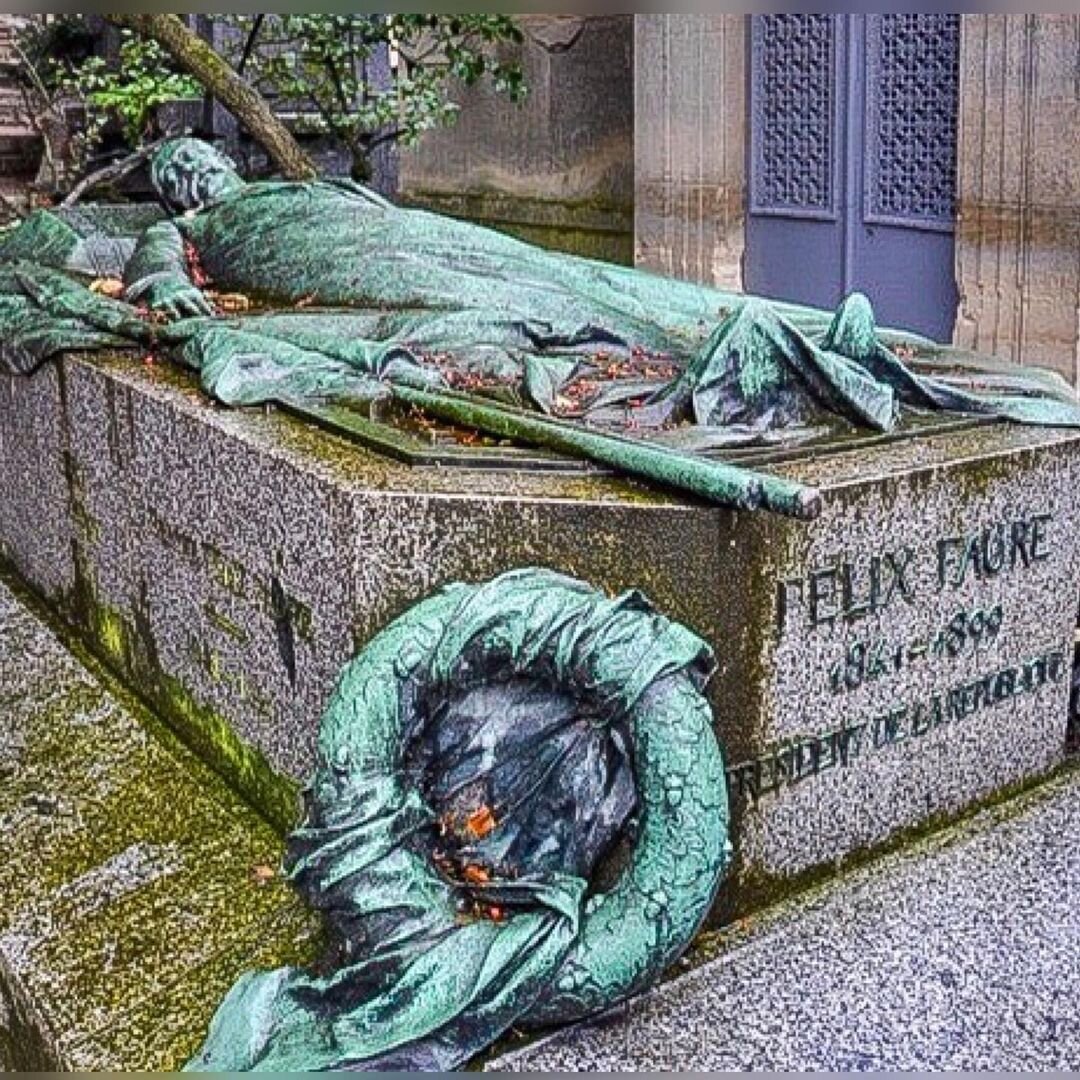 Могила Феликса Фора на знаменитом парижском кладбище Пер Лашез