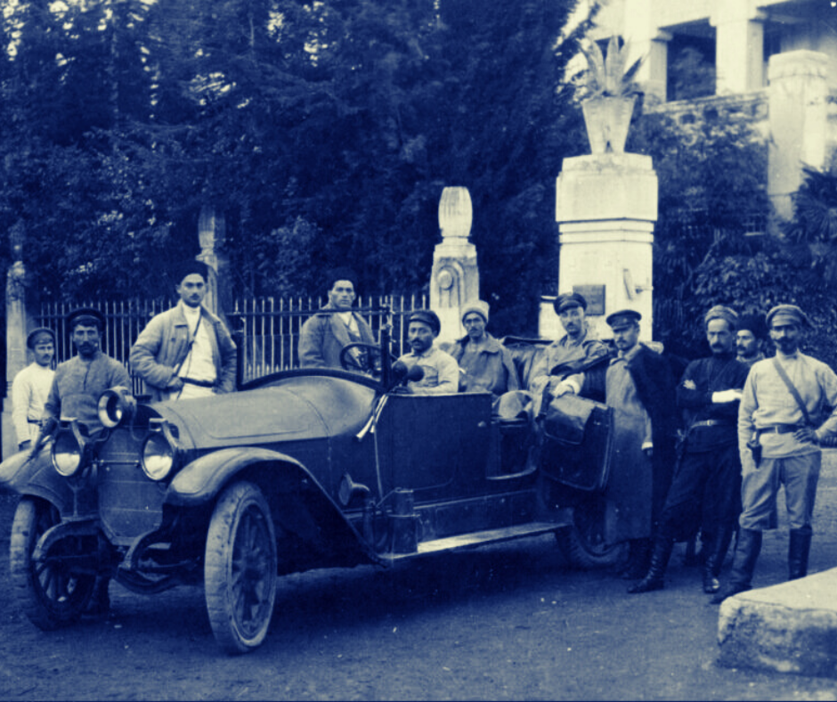 Командующий войсками Грузии  генерал-майор Георгий Квинитадзе со своим штабом в сочинской "Кавказской Ривьере"