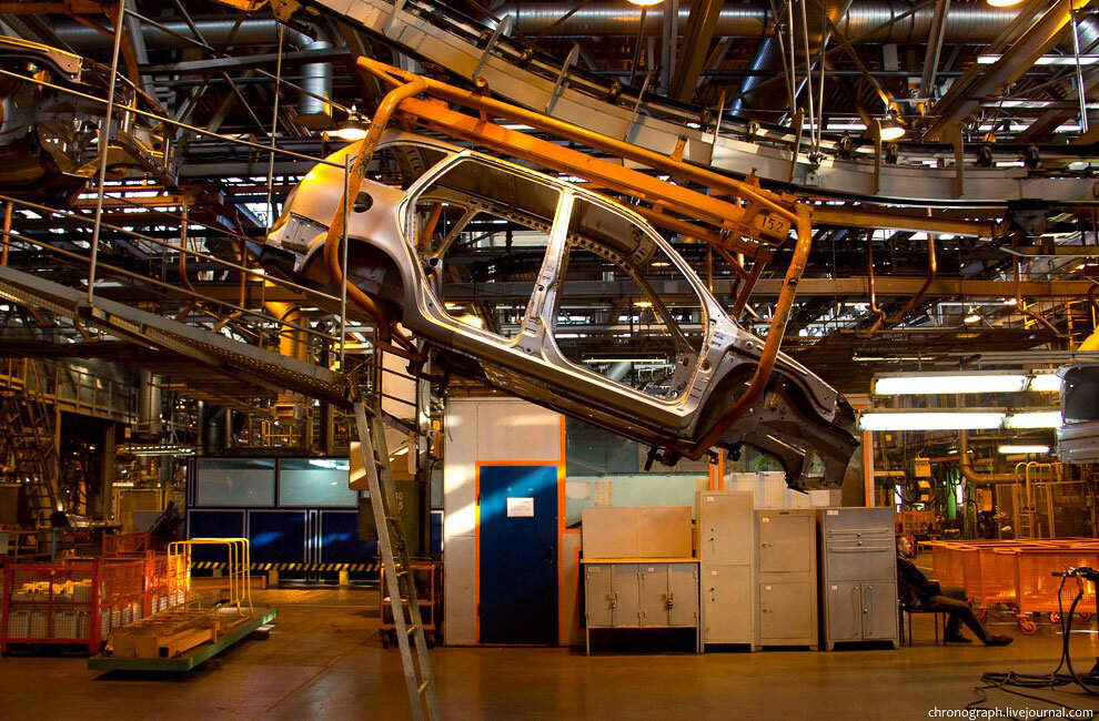 Сборка автомобиля. Как называется где делают машины. Как называется где делают машины. Завод автомобилей. Рено автофрамос.