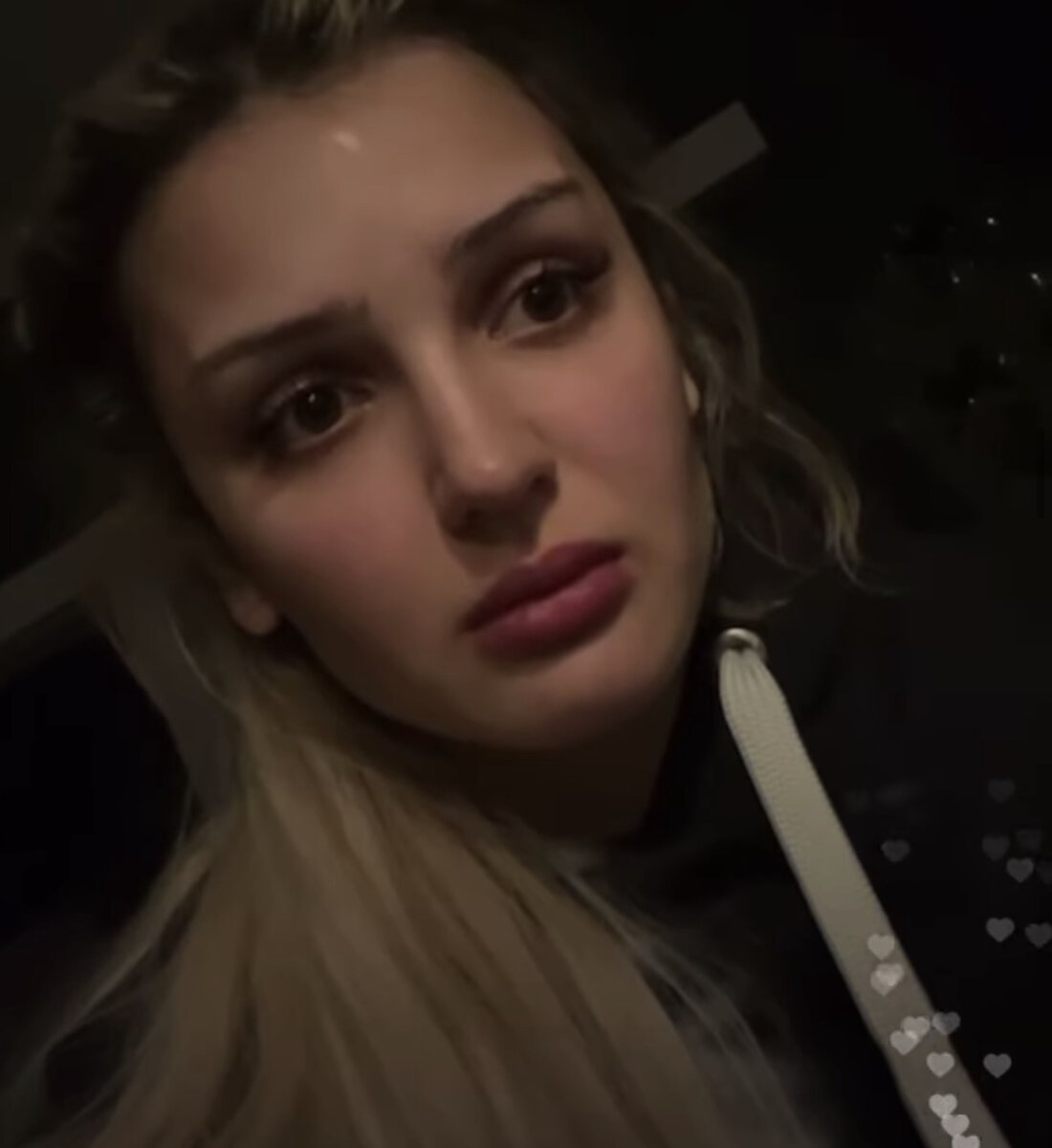 Кадр из прямой трансляции Дины Саевой.