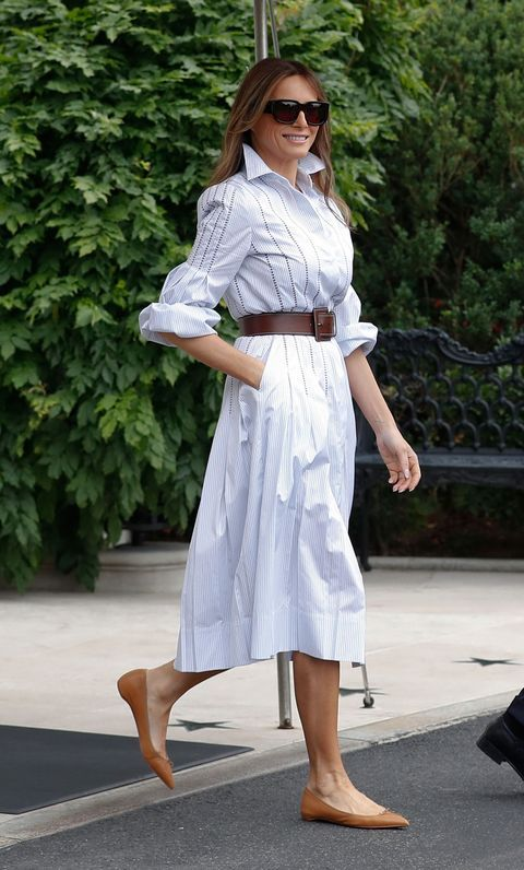 Безупречные летние наряды Мелании Трамп, которая не гонится за модой ...