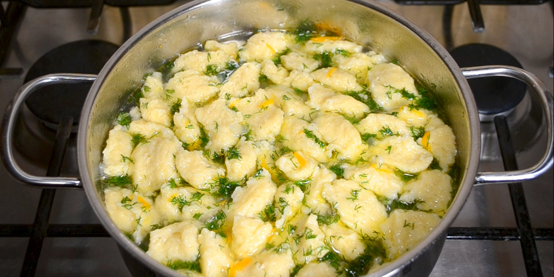 Суп с клецками (галушками) на курином бульоне пошаговый рецепт. Как приготовить клецки из муки, яиц и сыра