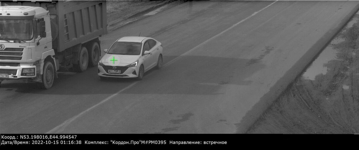 Штраф за пересечение сплошной в 2024 году. Пересечение сплошной линии наказание 2023. Сплошная линия разметки. Наезд на сплошную линию разметки штраф 2024. Штраф не видно разметки.