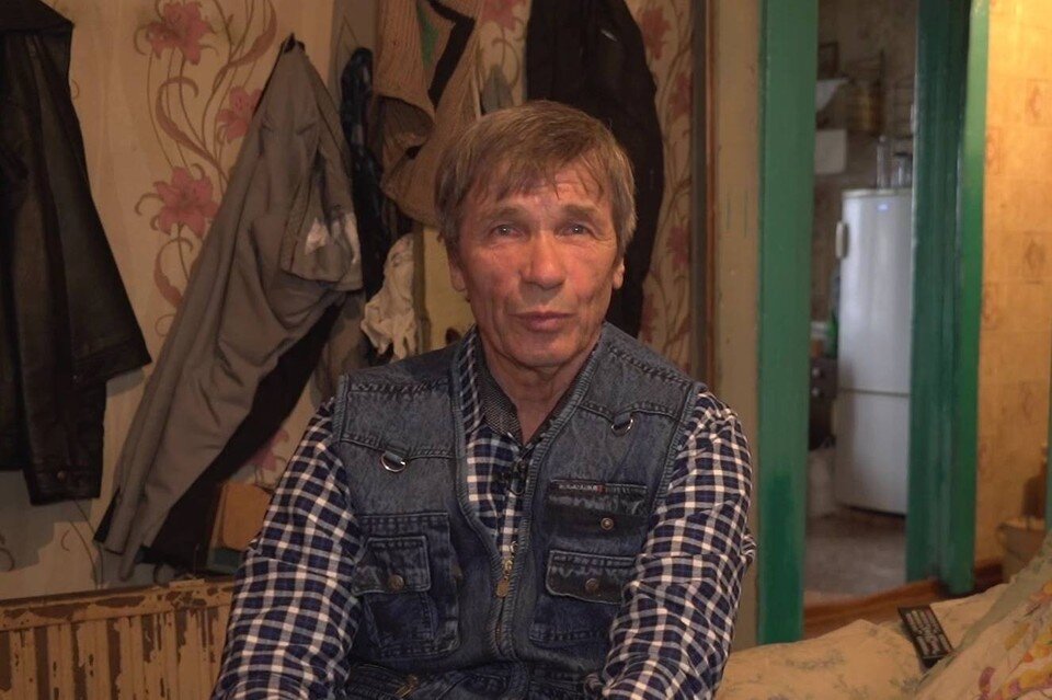     Несмотря на финансовые сложности, кяхтинец никогда не просил помощи у своего звездного дяди. Фото: скриншот программы "Секрет на миллион"