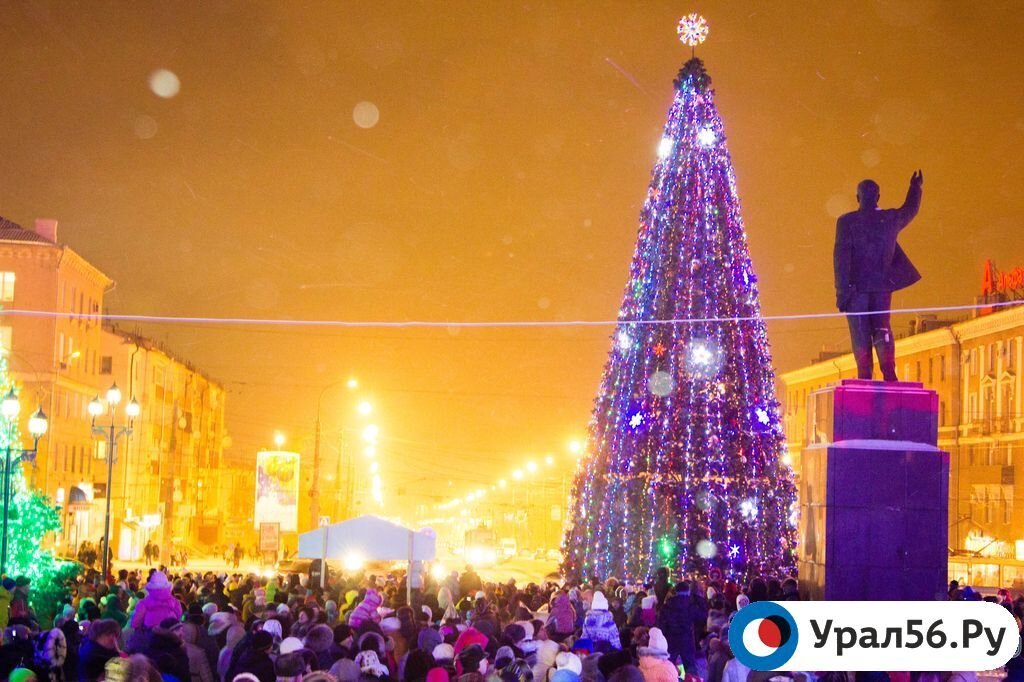    Для 4 000 ребят пройдут губернаторские елки в Оренбургской области. Им покажу 5 представлений