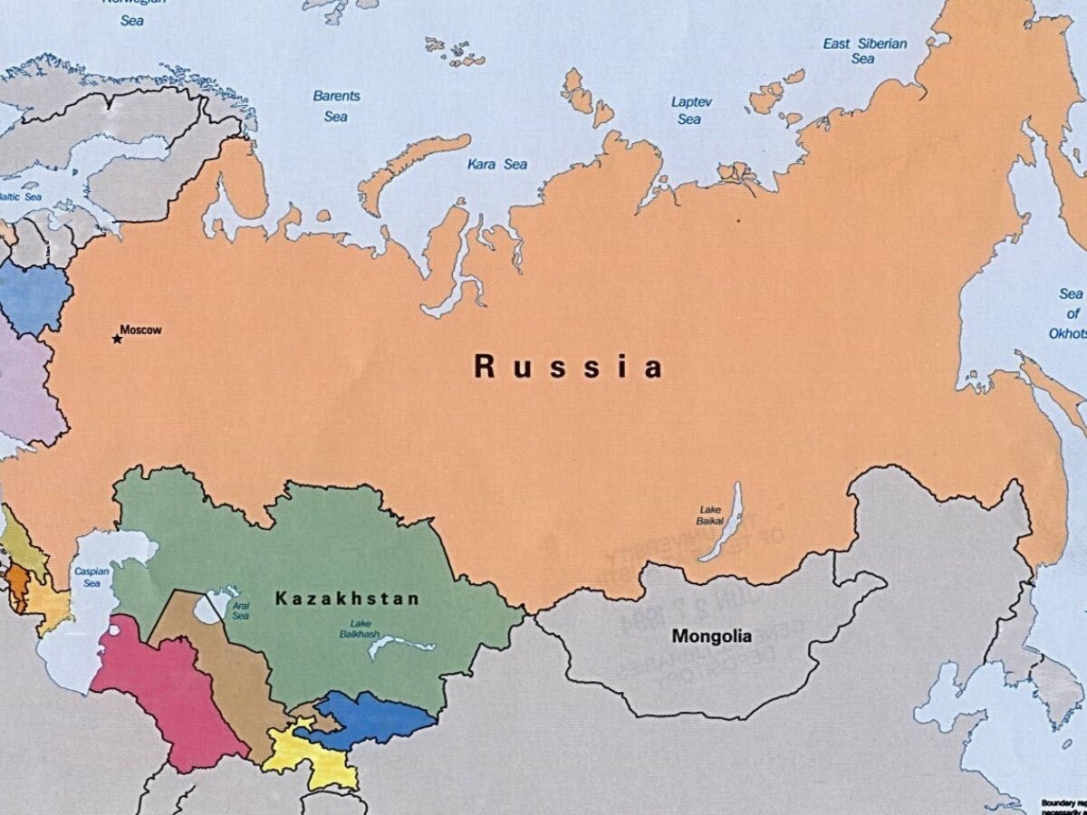 Самая короткая граница россии имеет