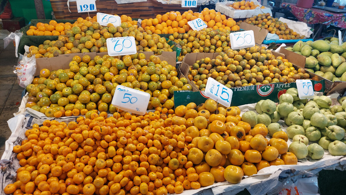 Много мандаринов. Фото моё. 