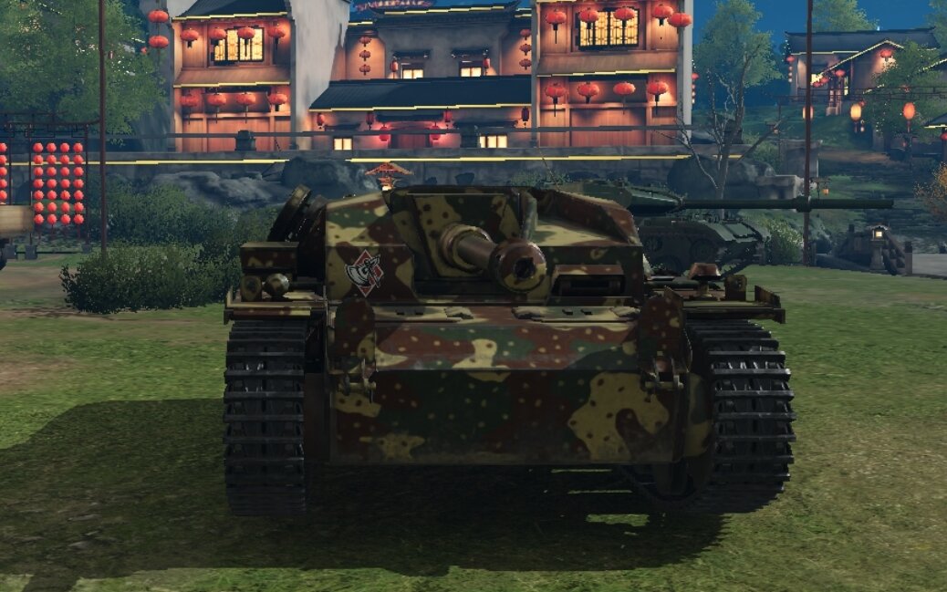 В одном из вариантов летнего камуфляжа.