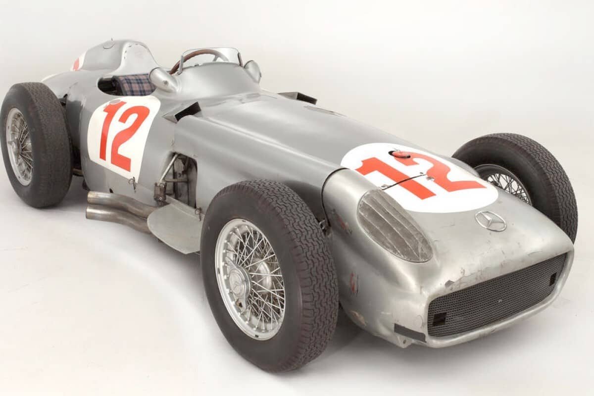 Mercedes f1 1955. мерседес w196.