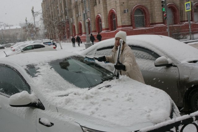    Как зимой разморозить ручки дверей у автомобиля?