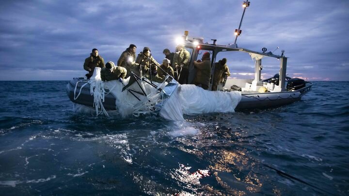 PETTY OFFICER 1ST CLASS TYLER TH/GLOBALLOOKPRESS