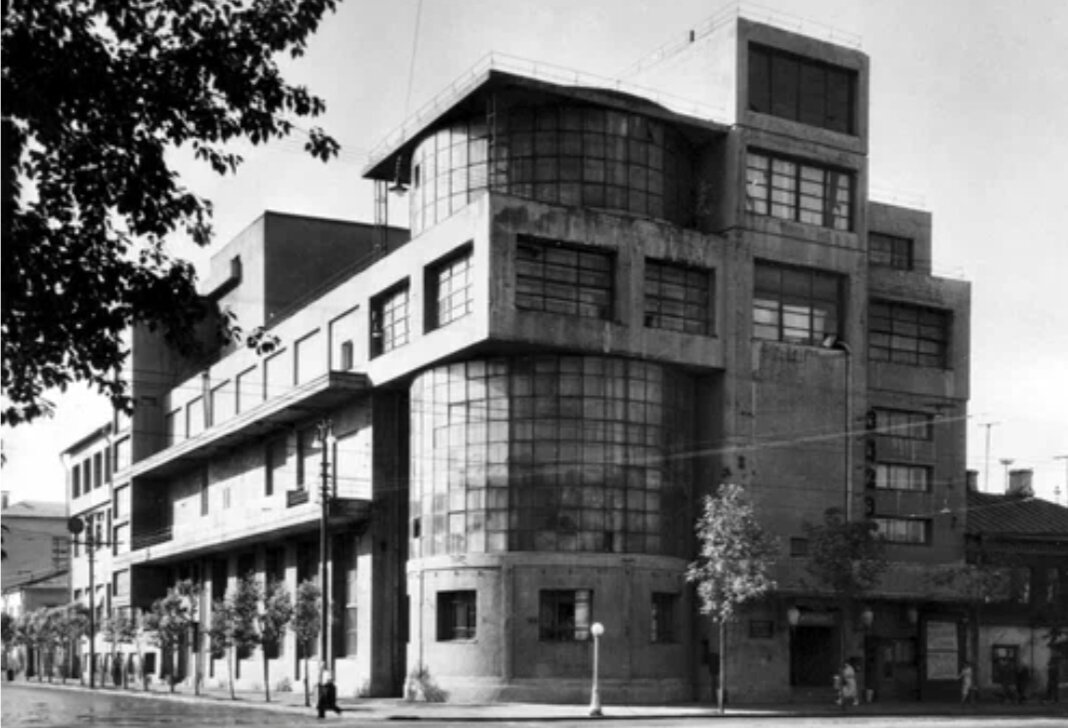 Общедоступное фото из интернета. Клуб им С.М.Зуева, Москва, построенный в 1926-29гг. архитектором Голосовым.