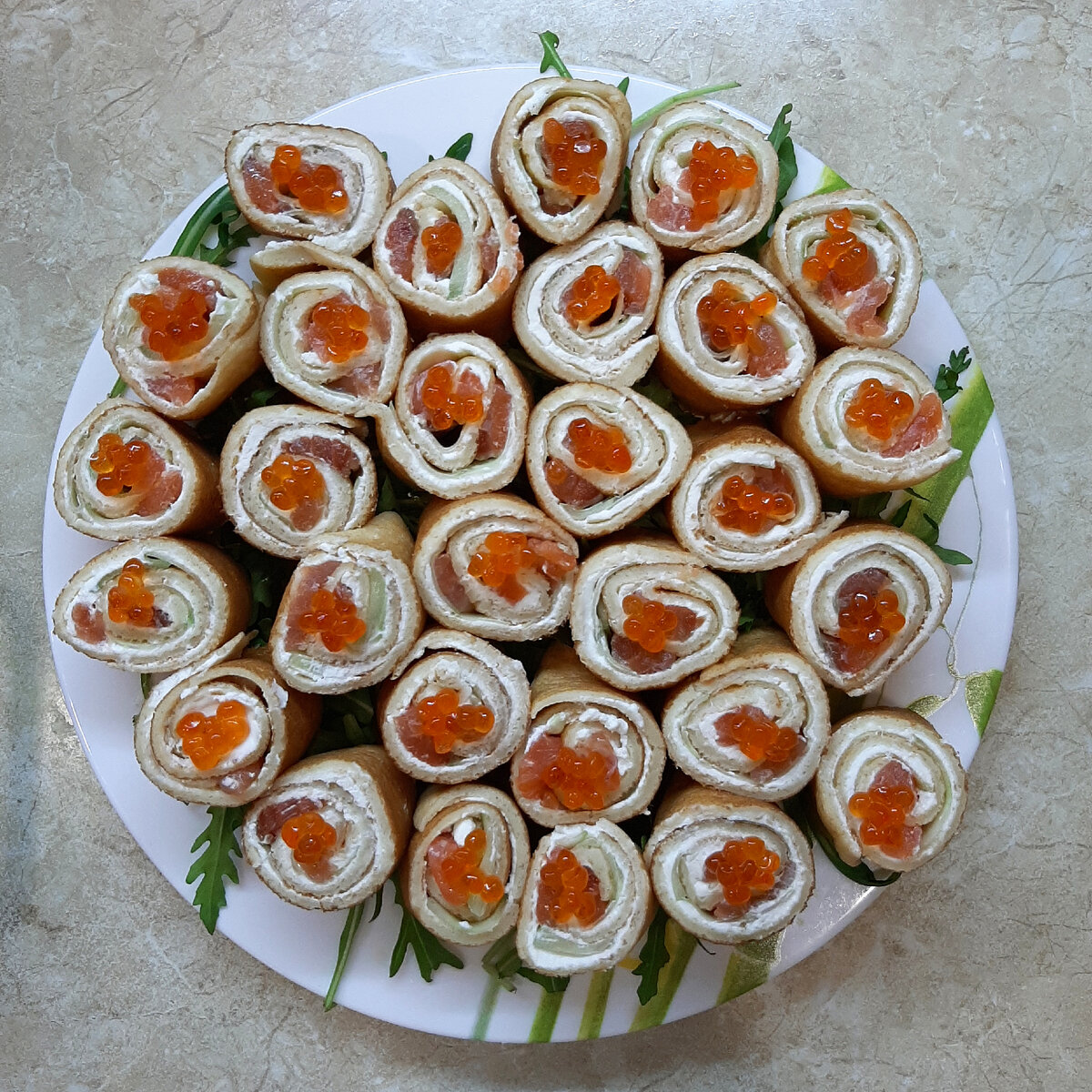 Роллы и суши с красной рыбы - пошаговый рецепт с фото