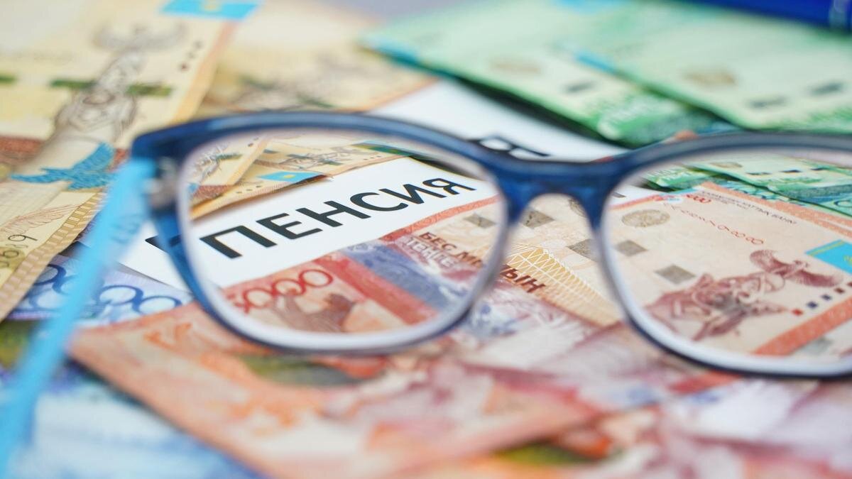    Очки и деньги:NUR.KZ/Владимир Третьяков