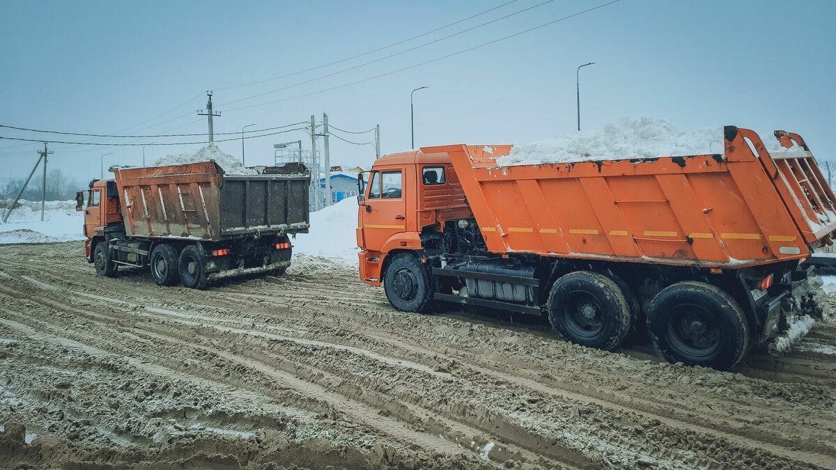 Когда в нижнем новгороде растает снег 2024. Уборка снега. Дорожная служба. Снегопад в городе. Тонна снега.